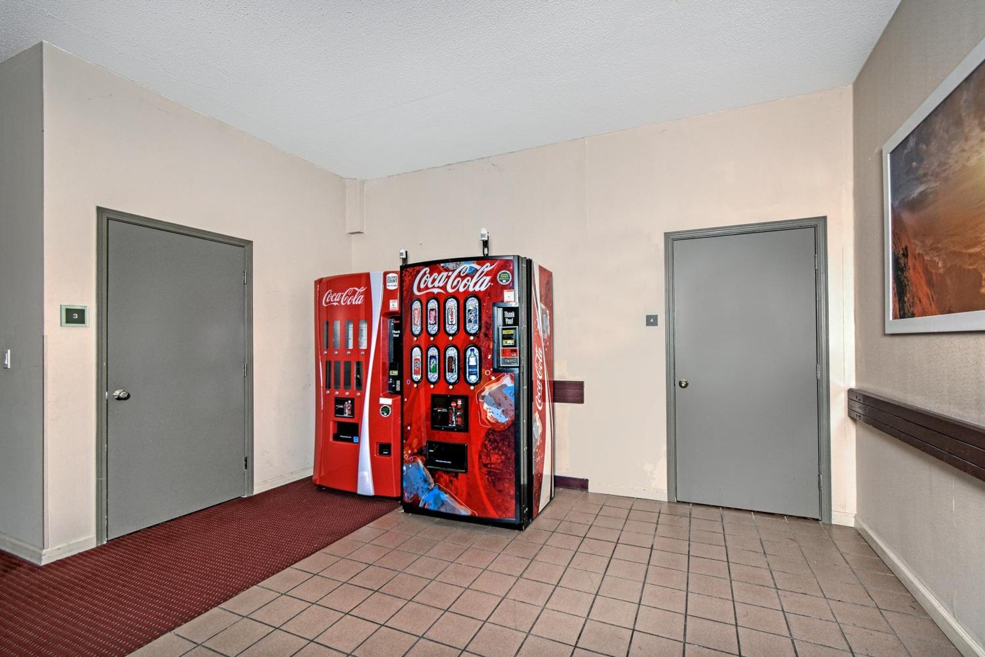 Days Inn By Wyndham Novato/San Francisco Экстерьер фото