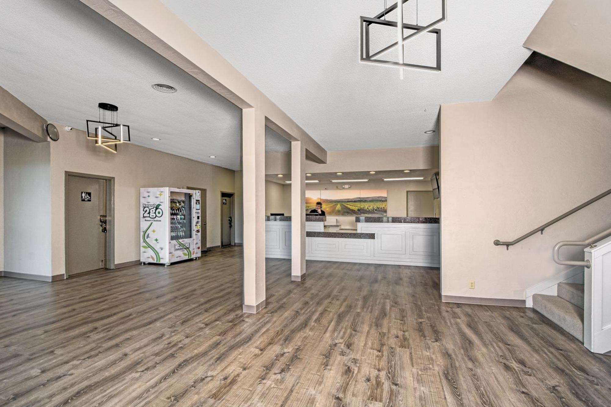 Days Inn By Wyndham Novato/San Francisco Экстерьер фото