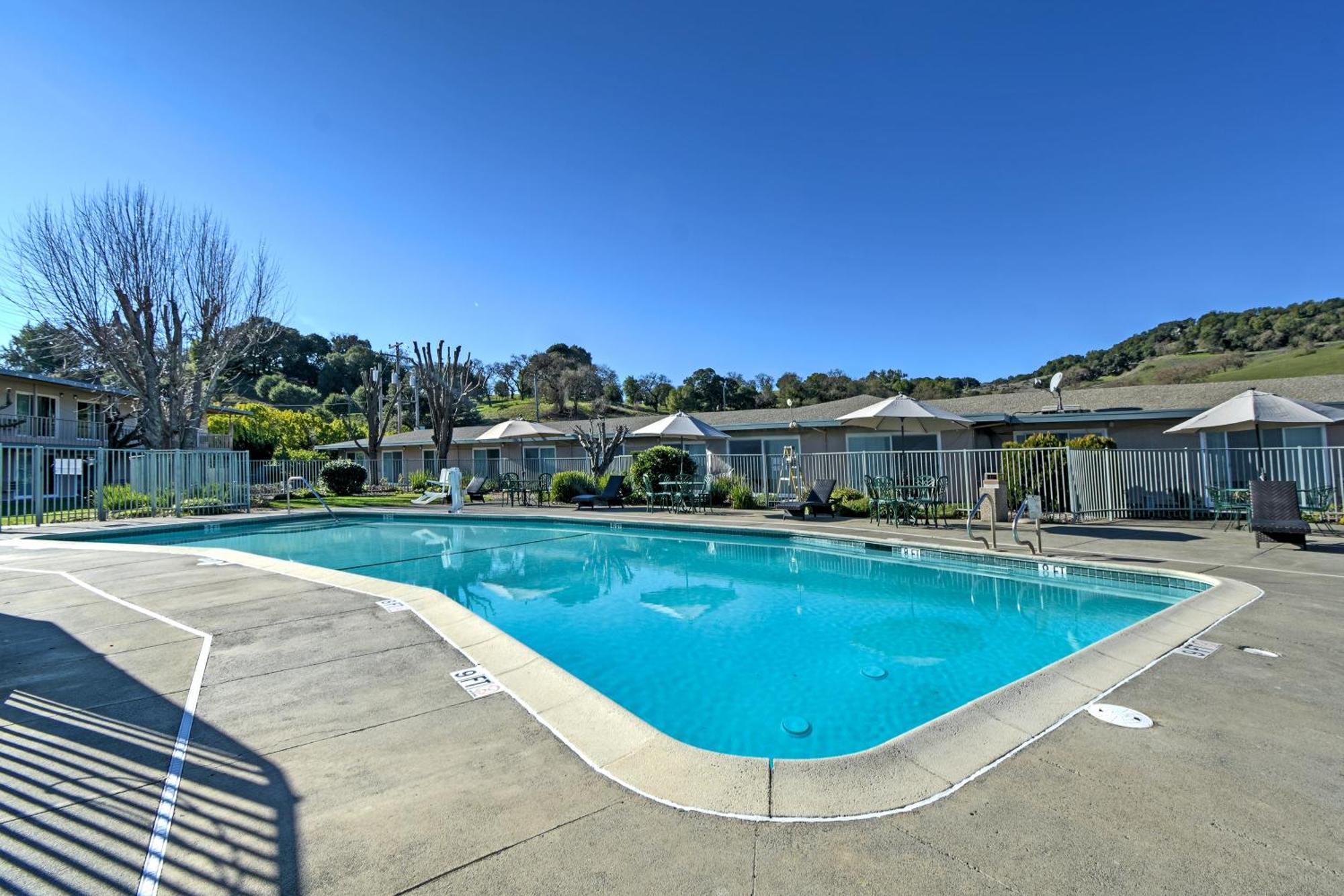 Days Inn By Wyndham Novato/San Francisco Экстерьер фото
