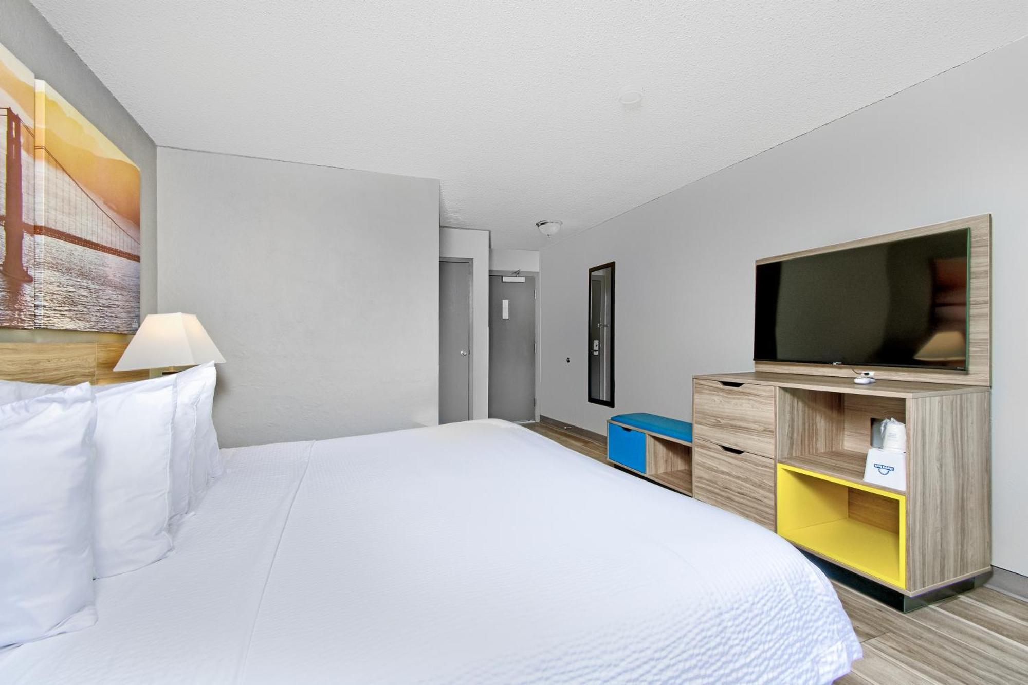 Days Inn By Wyndham Novato/San Francisco Экстерьер фото