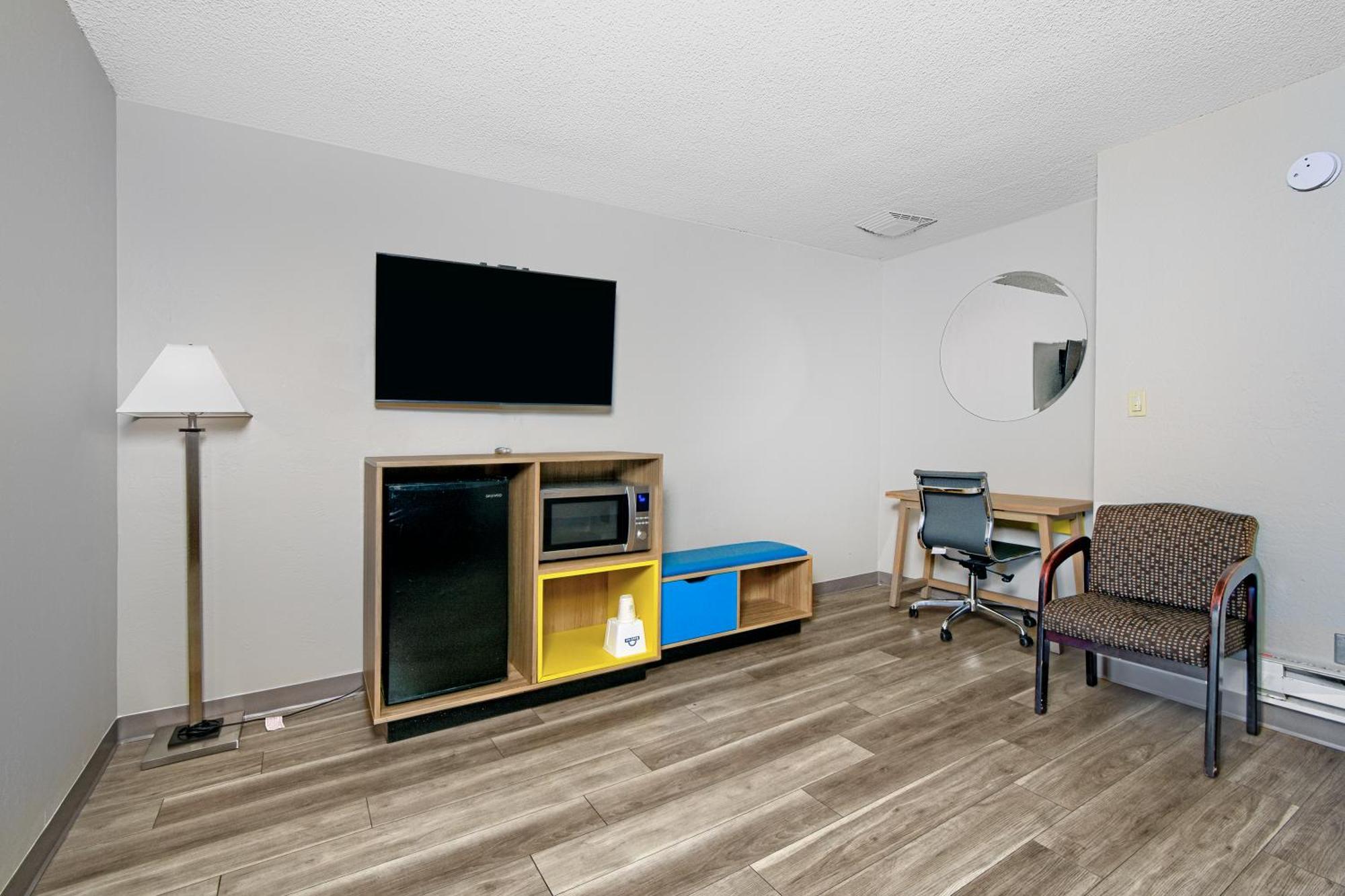 Days Inn By Wyndham Novato/San Francisco Экстерьер фото