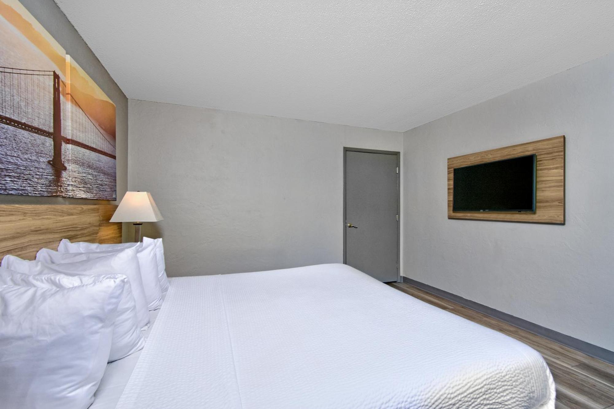 Days Inn By Wyndham Novato/San Francisco Экстерьер фото