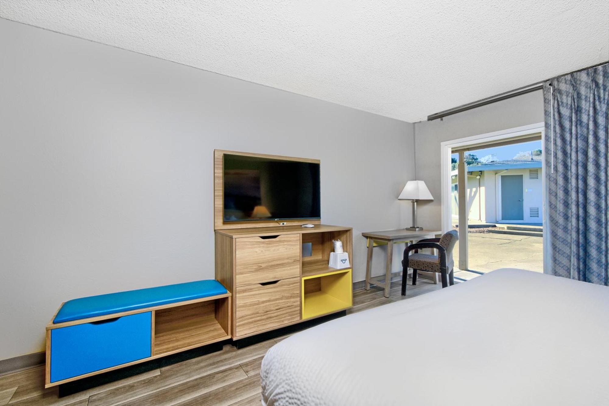 Days Inn By Wyndham Novato/San Francisco Экстерьер фото